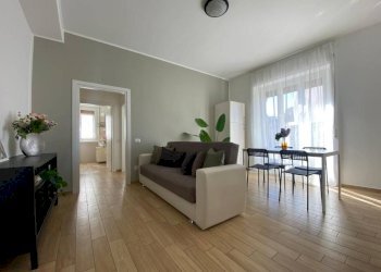 Salone - Two-room apartment via Domenico Millelire, 16, Milano - photo 3