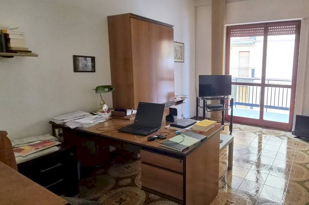 Studio - Apartment via Renato Dario Lupo, Taranto - photo 3