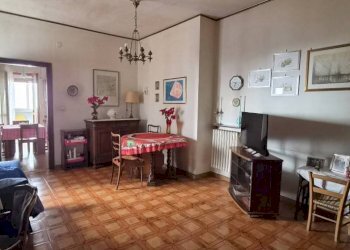 Soggiorno - Apartment via Renato Dario Lupo, Taranto - photo 10