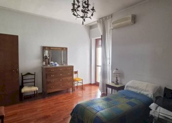 Camera da letto - Apartment via Renato Dario Lupo, Taranto - photo 20