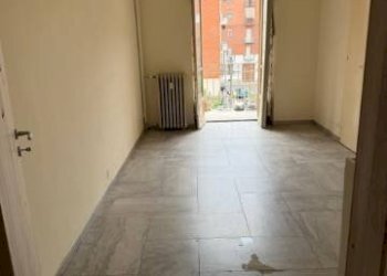 Camera da letto - Two-room apartment via Bioglio, 17, Torino (neighborhood Barriera Milano) - photo 5
