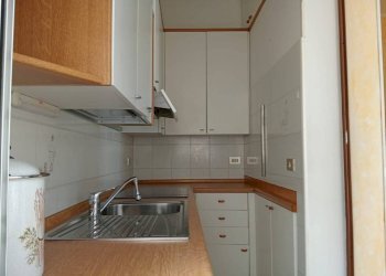 Cucina - Trilocale via Silvio Pellico, Cuneo (zona Centro) - foto 4