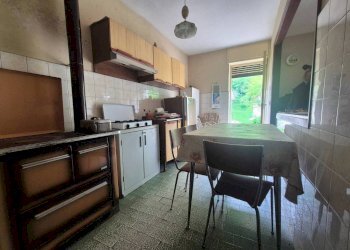 Cucina - Rustico Frazione Tanara, Rittana - foto 14