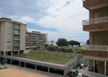 IMG_3193 - Trilocale via LAMBOGLIA, 8, Ventimiglia - foto 1