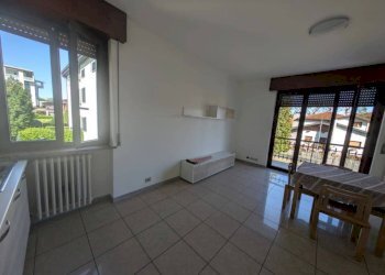 Interno palazzo - Three-room apartment Bergamo (neighborhood Colognola) - photo 3