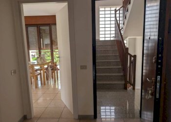Ingresso - Three-room apartment Bergamo (neighborhood Colognola) - photo 10
