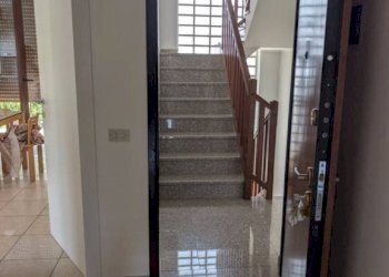 Interno palazzo - Appartamento Bergamo (zona Colognola) - foto 9
