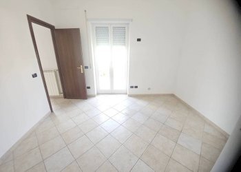 Camera da letto - Two-room apartment via Sangineto, Roma - photo 15