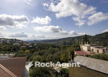 Vista - Villa viale Vincenzo Gattoleo, 127, Catanzaro - foto 2