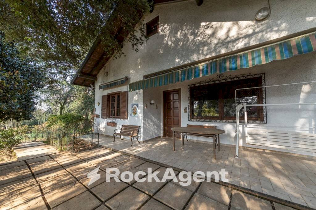 Giardino - Villa viale Grigna, 28, Camparada - foto 1