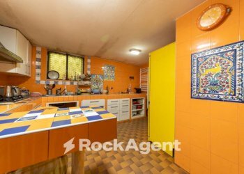 Cucina - Villa viale Grigna, 28, Camparada - foto 10