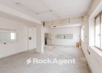 Interno non residenziale - Appartamento via Generale Francesco Pignatelli, 16bis, Napoli - foto 7