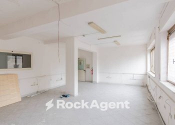Interno non residenziale - Appartamento via Generale Francesco Pignatelli, 16bis, Napoli - foto 14