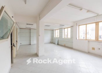 Interno non residenziale - Appartamento via Generale Francesco Pignatelli, 16bis, Napoli - foto 26