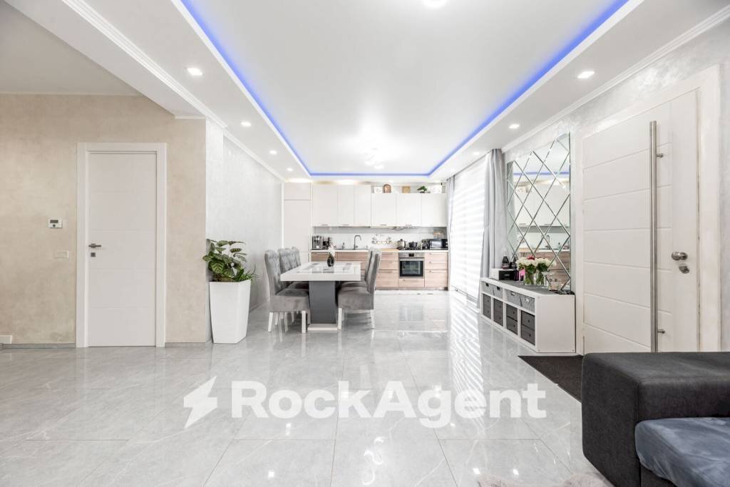 Salone - Villa via Campania, 31, Selvazzano Dentro - photo 1