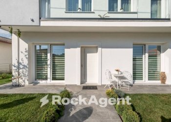 Facciata - Villa via Campania, 31, Selvazzano Dentro - foto 25