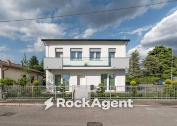 Facciata - Villa via Campania, 31, Selvazzano Dentro - photo 2