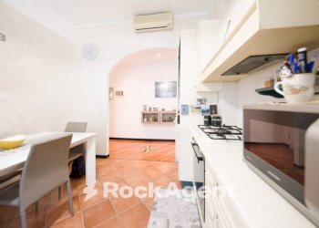Cucina - Three-room apartment via Nicolò Copernico, 15, Genova (neighborhood San Martino) - photo 8