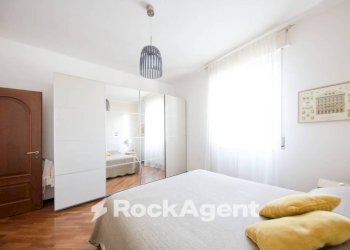 Camera da letto - Three-room apartment via Nicolò Copernico, 15, Genova (neighborhood San Martino) - photo 14