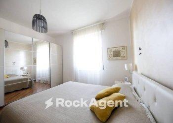 Camera da letto - Three-room apartment via Nicolò Copernico, 15, Genova (neighborhood San Martino) - photo 15