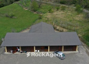 Vista - Commercial Activity via Piave, Borgo Val di Taro - photo 10
