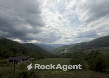 Vista - Commercial Activity via Piave, Borgo Val di Taro - photo 24