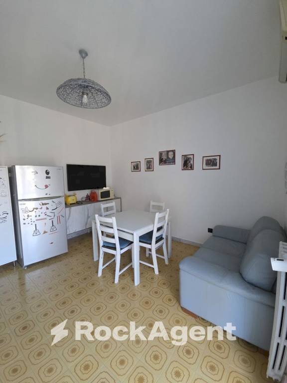 Salone - Three-room apartment via Antonio Gramsci, 40, Catanzaro - photo 3