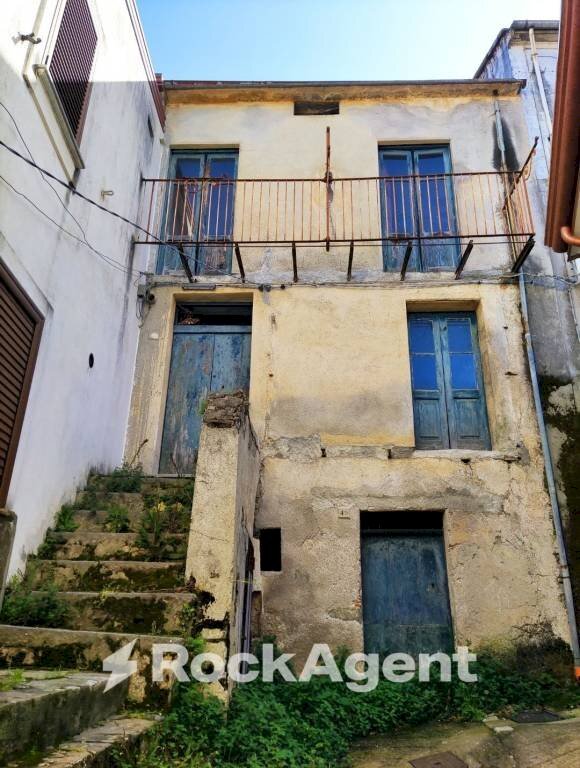 Facciata - Casa indipendente vico I San Venere, 30 - 32, Lauria - foto 2