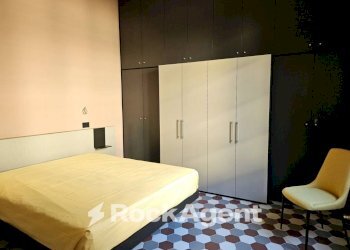 Camera da letto - Two-room apartment via Gian Francesco Bellezia, 7, Torino (neighborhood Centro) - photo 14