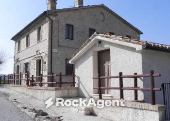 Facciata - Rustic Frazione Costa, 123, Arcevia - photo 8