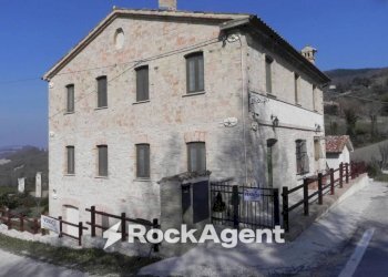 Facciata - Rustic Frazione Costa, 123, Arcevia - photo 17