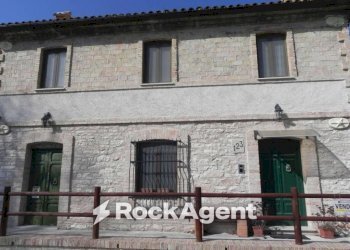 Facciata - Rustic Frazione Costa, 123, Arcevia - photo 18