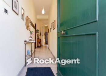 Cortile interno - Casa indipendente via Tremonti, 18, Pedara - foto 5