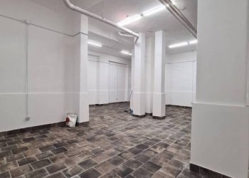 Interno non residenziale - Warehouse via Barriera del Bosco, 20, Sant'Agata Li Battiati - photo 2