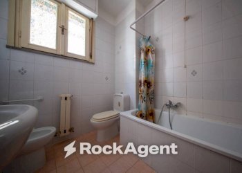 Bagno - Four-room apartment via Budapest, 10, Sassari - photo 19