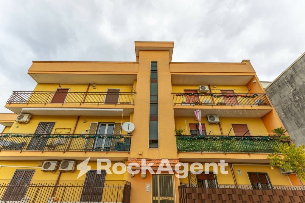 Facciata - Three-room apartment vico II le Mattine, Bitonto - photo 1