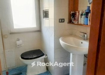 Bagno - Appartamento corso Vittorio Emanuele II, 40, Sarno - foto 17