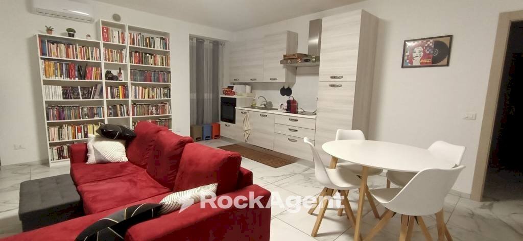 Salone - Trilocale viale Milite Ignoto, 56, Alessandria - foto 3