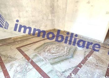 Cortile interno - Casa indipendente via Arnaldo Fusinato, 57, Alcamo - foto 14