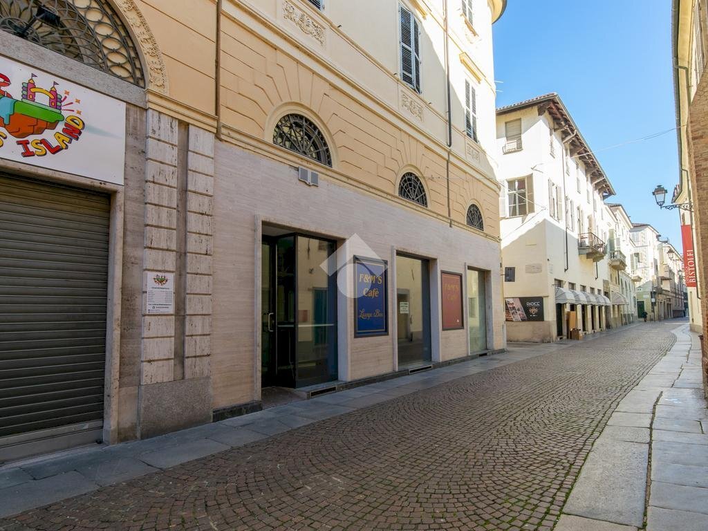 Shop Via Cavour, Casale Monferrato - photo 1
