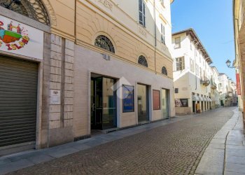 Shop Via Cavour, Casale Monferrato - photo 1