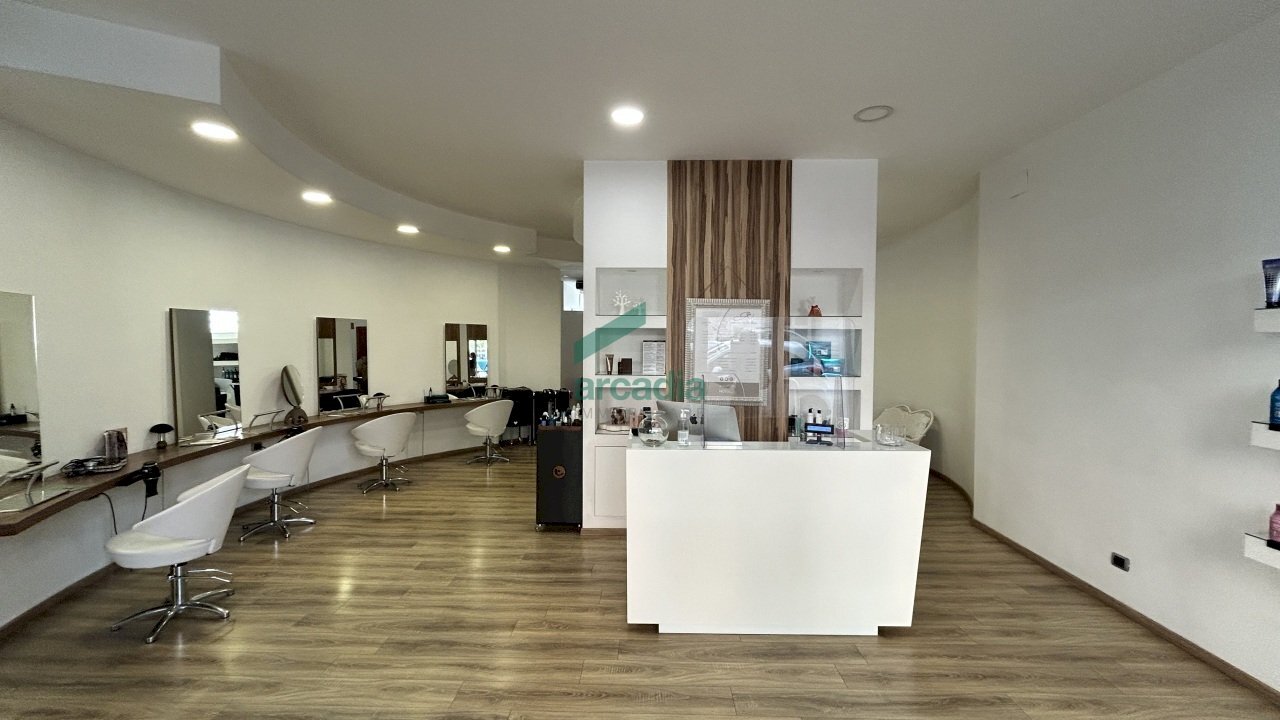 dettagli.jpg - Locale Commerciale Via Luigi Ricchioni 17, Bari - foto 2