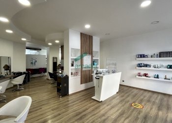 dettagli.jpg - Locale Commerciale Via Luigi Ricchioni 17, Bari - foto 3