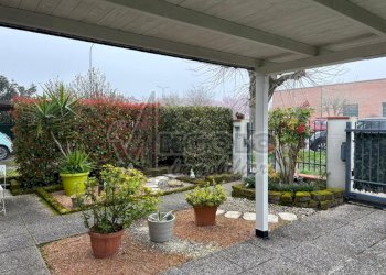 giardino.jpg - Independent house Occhiobello - photo 2
