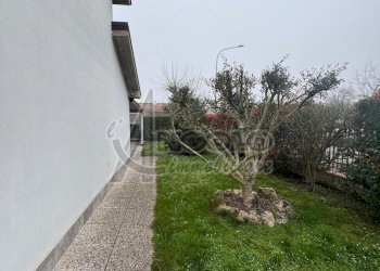 giardino 6.jpg - Independent house Occhiobello - photo 4