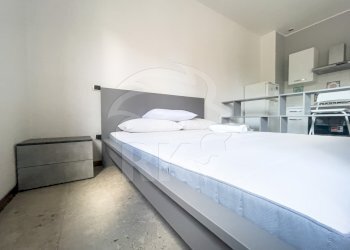 MONOLOCALE ARREDATO (4).jpg - One-room apartment Via Alfonso Torreggiani 1, Bologna (neighborhood Bolognina) - photo 4