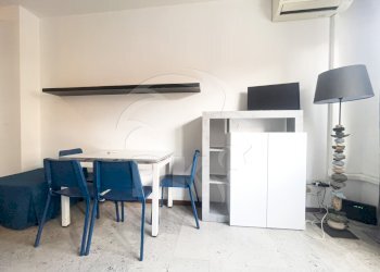 MONOLOCALE ARREDATO (5).jpg - One-room apartment Via Alfonso Torreggiani 1, Bologna (neighborhood Bolognina) - photo 5