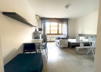 MONOLOCALE ARREDATO (8).jpg - One-room apartment Via Alfonso Torreggiani 1, Bologna (neighborhood Bolognina) - photo 8