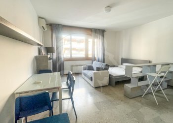 MONOLOCALE ARREDATO (19).jpg - One-room apartment Via Alfonso Torreggiani 1, Bologna (neighborhood Bolognina) - photo 19