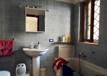 Bagno - Three-room apartment Via Mario Baratta, Roma (neighborhood Pigneto) - photo 18
